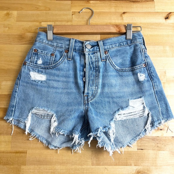 Levis 501 Denim Shorts Size 24 Ripped Distressed Frayed Blue Sansome Straggler - Picture 1 of 7